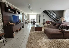 Foto 1 de Casa de Condomínio com 7 Quartos à venda, 351m² em Balneario Água Limpa, Nova Lima