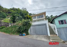 Foto 1 de Casa com 4 Quartos para alugar, 209m² em Saco dos Limões, Florianópolis