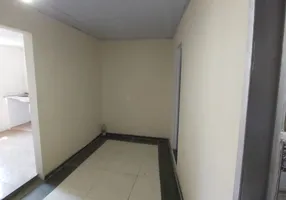 Foto 1 de Apartamento com 1 Quarto para alugar, 50m² em Vila Amelia, Duque de Caxias