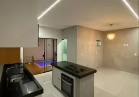 Foto 1 de Casa com 3 Quartos à venda, 130m² em Atiradores, Joinville