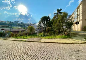 Foto 1 de Lote/Terreno à venda, 445m² em Medianeira, Caxias do Sul