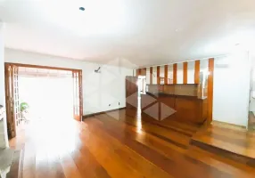 Foto 1 de Casa com 4 Quartos para alugar, 248m² em Três Figueiras, Porto Alegre