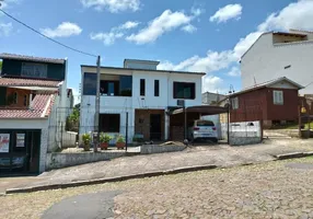 Foto 1 de Casa com 3 Quartos à venda, 166m² em Vila João Pessoa, Porto Alegre