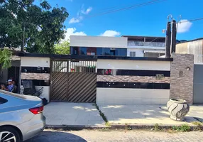 Foto 1 de Casa com 6 Quartos à venda, 240m² em San Martin, Recife