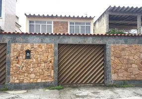 Foto 1 de Casa com 3 Quartos à venda, 380m² em Bangu, Rio de Janeiro