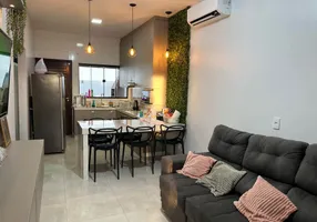 Foto 1 de Casa com 2 Quartos à venda, 150m² em Vila Alboitt, Paranaguá