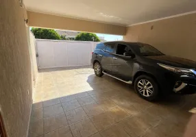 Foto 1 de Casa com 3 Quartos à venda, 200m² em Planalto Paraíso, São Carlos