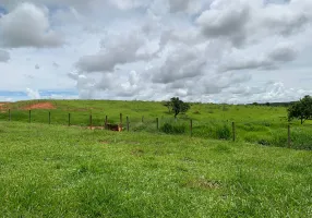 Foto 1 de Fazenda/Sítio com 3 Quartos à venda, 300000m² em Zona Rural, Dores do Indaiá