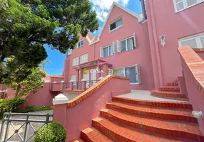 Foto 1 de Casa de Condomínio com 4 Quartos à venda, 210m² em Vila Assunção, Porto Alegre