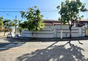 Foto 1 de Casa com 3 Quartos à venda, 280m² em Estancia Itanhanga, Caldas Novas