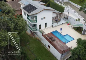 Foto 1 de Casa de Condomínio com 4 Quartos à venda, 300m² em Serra da Cantareira, Mairiporã