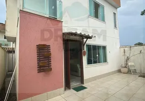 Foto 1 de Casa com 2 Quartos à venda, 90m² em Mariléa Chácara, Rio das Ostras