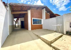 Foto 1 de Casa com 3 Quartos à venda, 107m² em Balneário Stella Maris, Peruíbe