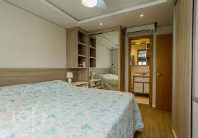 Foto 1 de Apartamento com 2 Quartos à venda, 70m² em Menino Deus, Porto Alegre