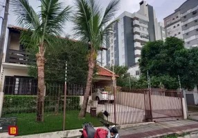 Foto 1 de Casa com 5 Quartos à venda, 231m² em Barreiros, São José