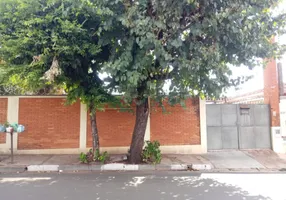 Foto 1 de Casa com 4 Quartos à venda, 319m² em Vila Yamada, Araraquara