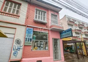 Foto 1 de Casa com 2 Quartos à venda, 201m² em Farroupilha, Porto Alegre