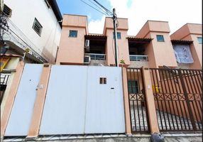 Casas à venda na Estrada Doutor Rufino Gonçalves Ferreira - Centro ...