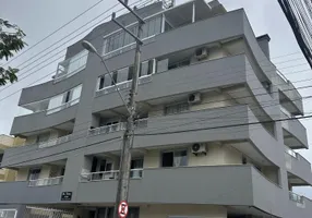 Foto 1 de Cobertura com 2 Quartos à venda, 140m² em Bombas, Bombinhas