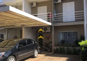 Foto 1 de Casa de Condomínio com 3 Quartos à venda, 160m² em Pinheiros, Londrina