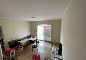 Foto 1 de Casa com 3 Quartos para alugar, 230m² em Vila Eldizia, Santo André
