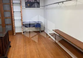 Foto 1 de Sala Comercial para alugar, 42m² em Santo Antônio, Porto Alegre