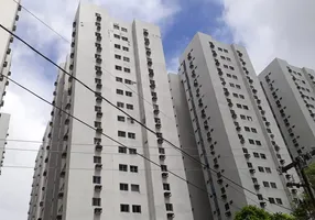 Foto 1 de Apartamento com 2 Quartos à venda, 67m² em Torre, Recife