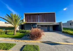 Foto 1 de Casa de Condomínio com 4 Quartos à venda, 375m² em Jardins Italia, Goiânia