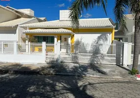 Foto 1 de Casa com 4 Quartos à venda, 220m² em Praia de Fora, Palhoça