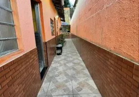 Foto 1 de Casa com 2 Quartos à venda, 95m² em Vila Indiana, Taboão da Serra