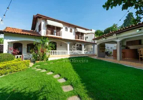 Foto 1 de Casa com 3 Quartos à venda, 295m² em Caxingui, São Paulo