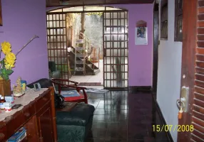 Foto 1 de Casa com 2 Quartos à venda, 250m² em Conjunto Residencial José Bonifácio, São Paulo