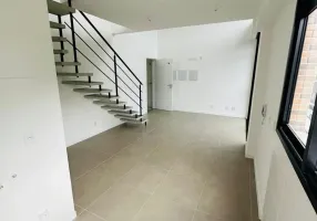 Foto 1 de Apartamento com 1 Quarto à venda, 41m² em Carvoeira, Florianópolis