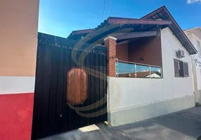 Foto 1 de Casa com 4 Quartos à venda, 168m² em Centro, São José do Rio Pardo