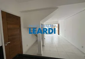 Foto 1 de Casa de Condomínio com 2 Quartos à venda, 65m² em Chácara Rincao, Cotia