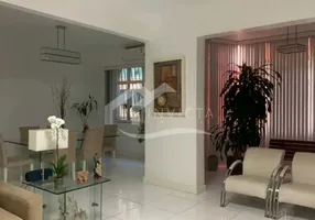 Foto 1 de Apartamento com 3 Quartos à venda, 180m² em Copacabana, Rio de Janeiro