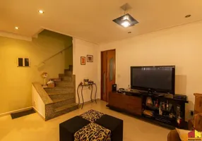 Foto 1 de Sobrado com 4 Quartos à venda, 200m² em Vila Gomes Cardim, São Paulo