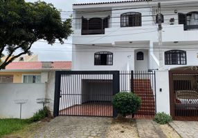 Foto 1 de Sobrado com 4 Quartos à venda, 148m² em Barreirinha, Curitiba