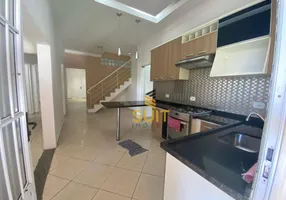 Foto 1 de Casa com 4 Quartos à venda, 242m² em Vila Sul Americana, Carapicuíba