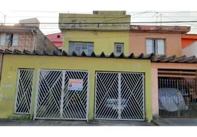 Foto 1 de Casa com 2 Quartos à venda, 167m² em Jardim das Maravilhas, Santo André