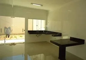 Foto 1 de Casa com 3 Quartos à venda, 150m² em Campestre, Santo André