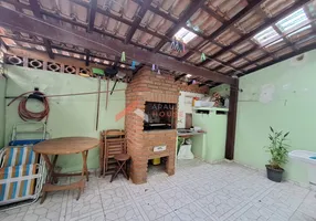 Foto 1 de Casa com 2 Quartos à venda, 72m² em Maitinga, Bertioga