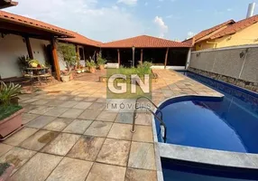 Foto 1 de Casa com 5 Quartos à venda, 650m² em Santa Lúcia, Belo Horizonte