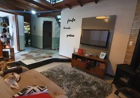 Foto 1 de Casa com 3 Quartos à venda, 170m² em Centro, Águas Mornas