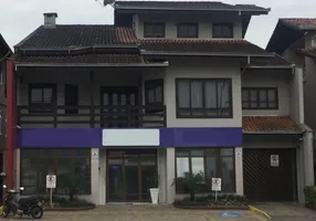 Foto 1 de Sobrado com 3 Quartos à venda, 252m² em Iririú, Joinville