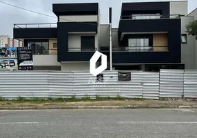 Foto 1 de Sobrado com 3 Quartos à venda, 206m² em São Pedro, São José dos Pinhais