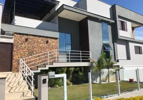 Foto 1 de Casa com 4 Quartos à venda, 362m² em Pinheirinho, Criciúma