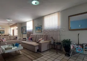 Foto 1 de Casa com 5 Quartos à venda, 366m² em Santana, Recife