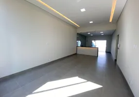 Foto 1 de Casa com 3 Quartos à venda, 143m² em Jardim Europa, Uberlândia