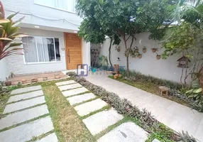 Foto 1 de Casa com 3 Quartos à venda, 123m² em Jardim Camburi, Vitória